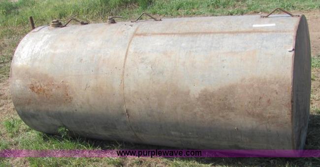 image for item F9768 500 gallon water tank