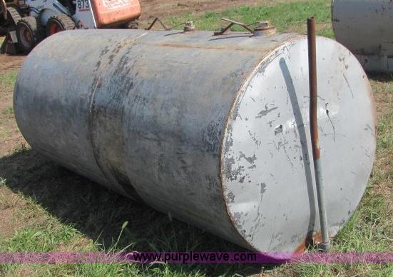image for item F9768 500 gallon water tank