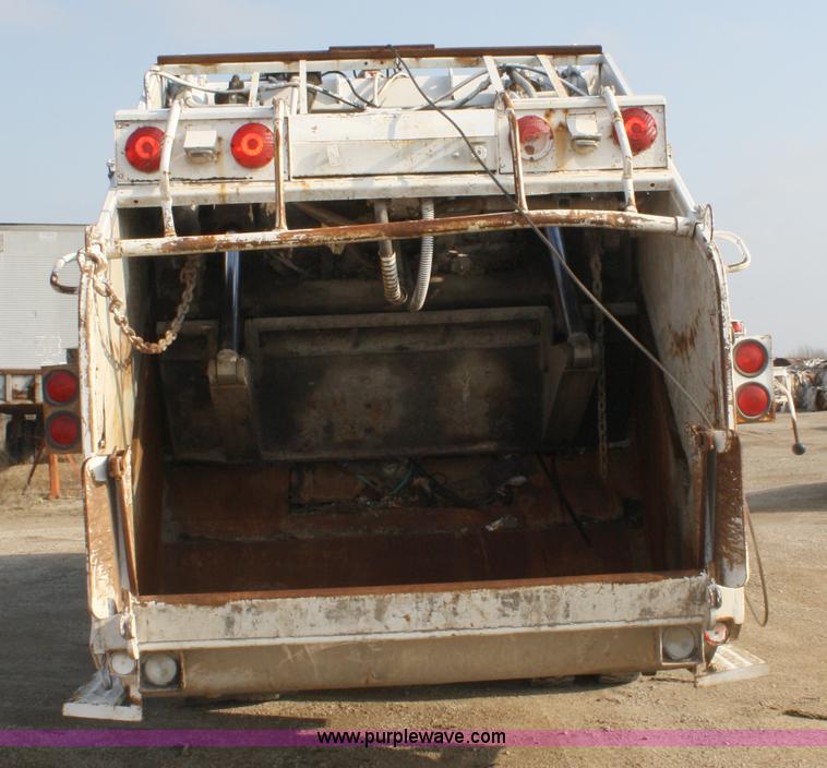 image for item 5093 1990 Chevrolet Kodiak refuse truck