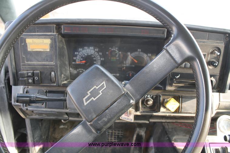 image for item 5093 1990 Chevrolet Kodiak refuse truck