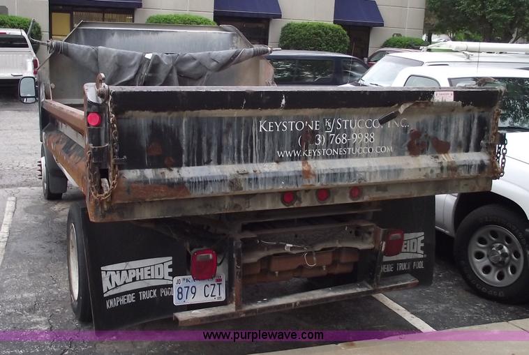 image for item 5567 2005 Ford F450 XL Super Duty dump bed pickup truck