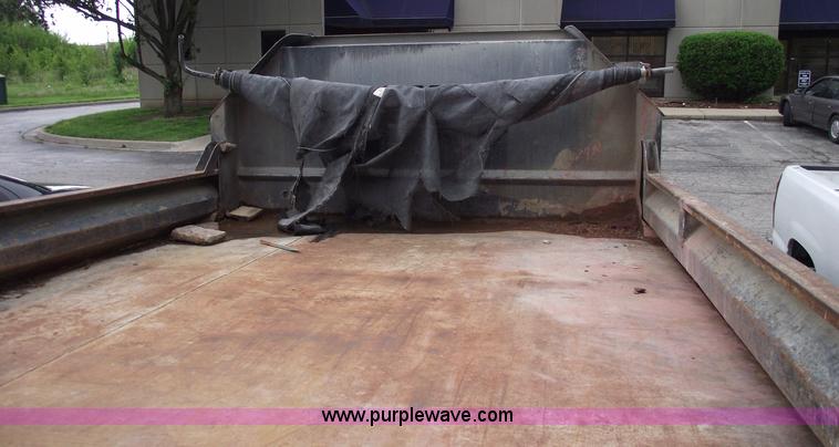 image for item 5567 2005 Ford F450 XL Super Duty dump bed pickup truck