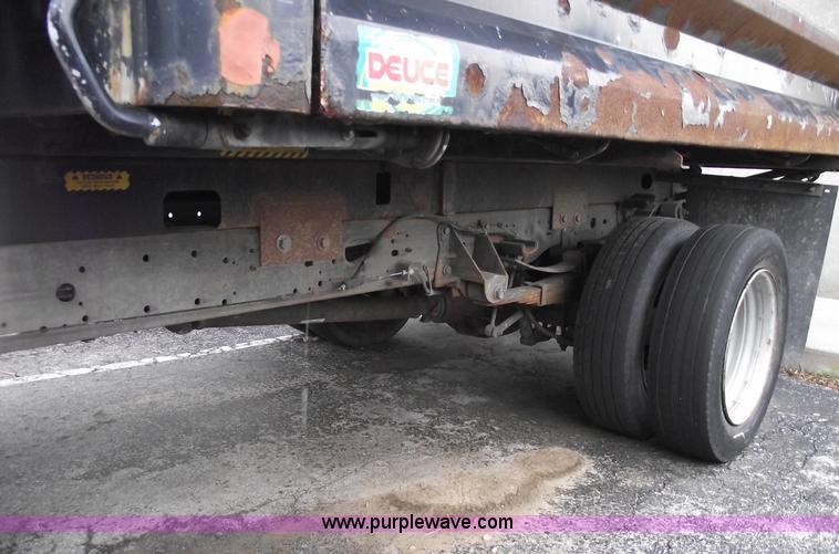image for item 5567 2005 Ford F450 XL Super Duty dump bed pickup truck
