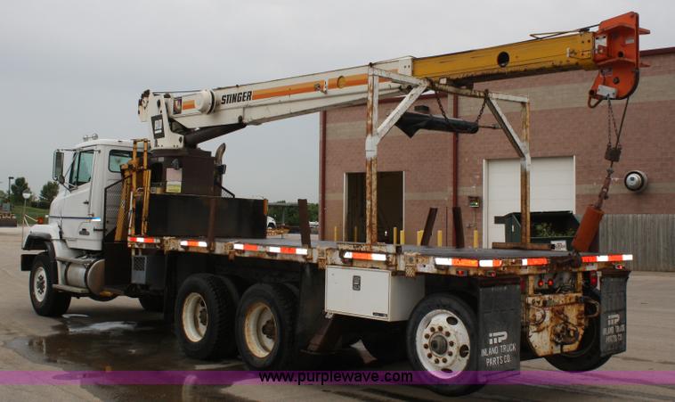 image for item A2216 1992 Freightliner FLC112 crane truck