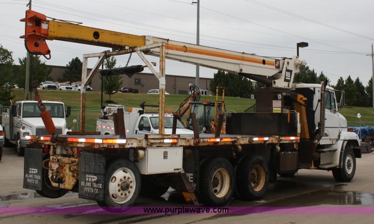 image for item A2216 1992 Freightliner FLC112 crane truck