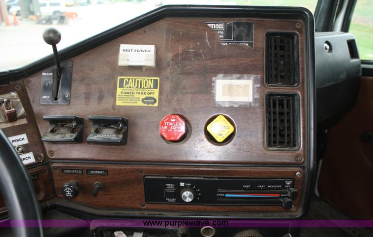 image for item A2216 1992 Freightliner FLC112 crane truck