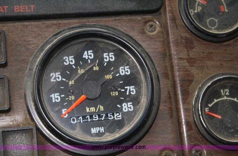 image for item A2216 1992 Freightliner FLC112 crane truck