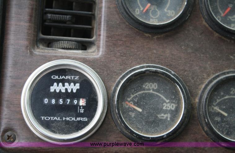 image for item A2216 1992 Freightliner FLC112 crane truck