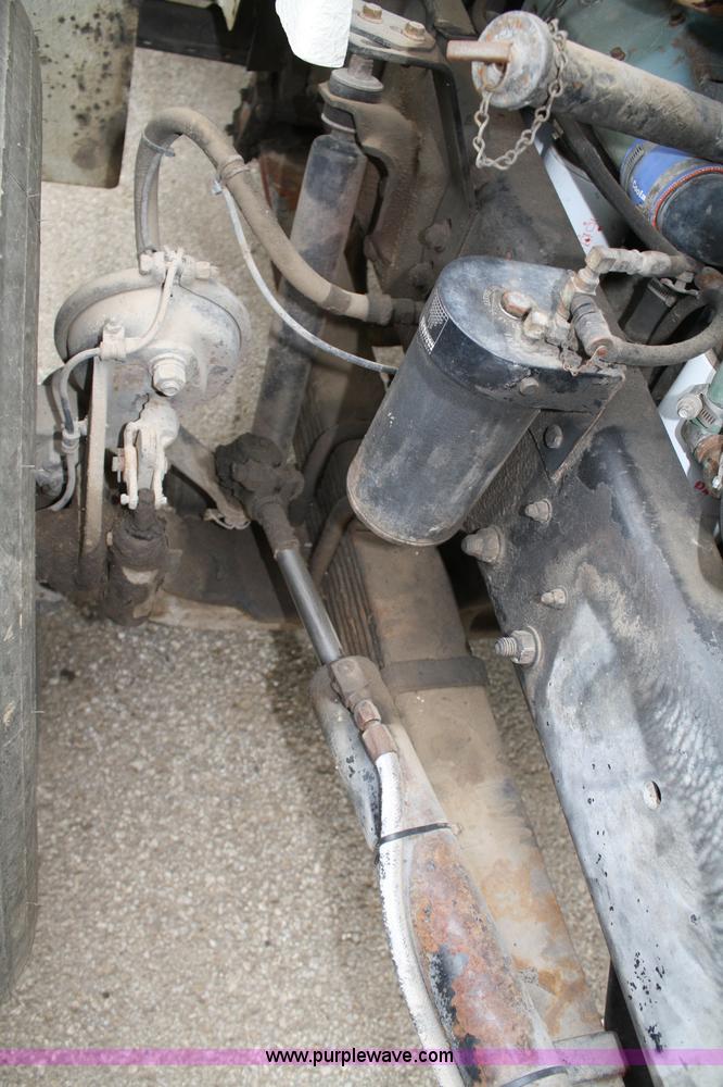 image for item A2216 1992 Freightliner FLC112 crane truck