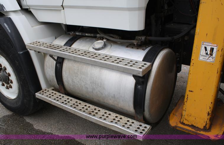 image for item A2216 1992 Freightliner FLC112 crane truck