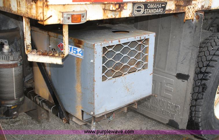 image for item A2216 1992 Freightliner FLC112 crane truck