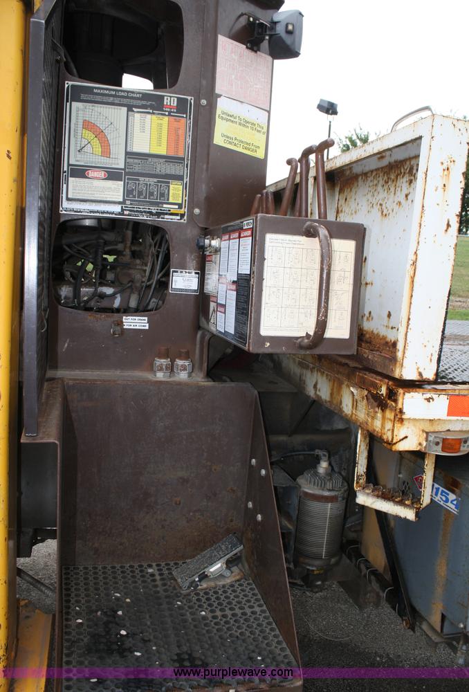 image for item A2216 1992 Freightliner FLC112 crane truck