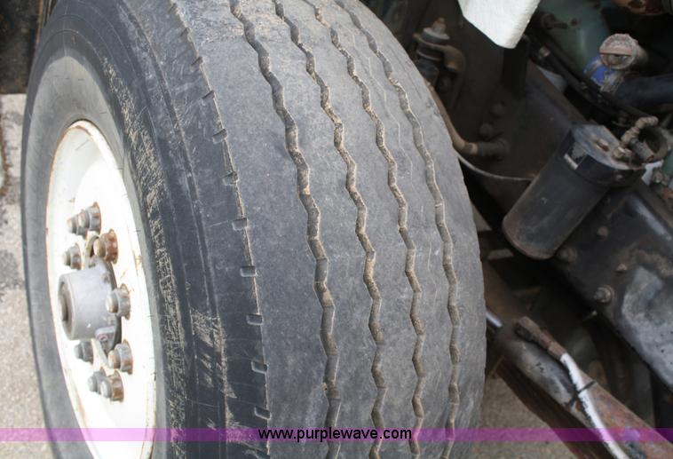 image for item A2216 1992 Freightliner FLC112 crane truck