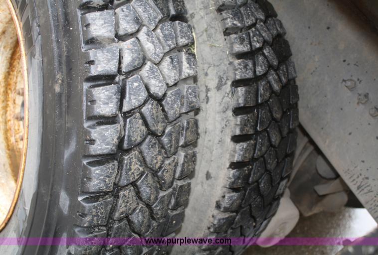 image for item A2216 1992 Freightliner FLC112 crane truck