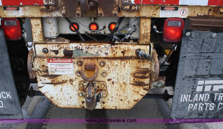 image for item A2216 1992 Freightliner FLC112 crane truck