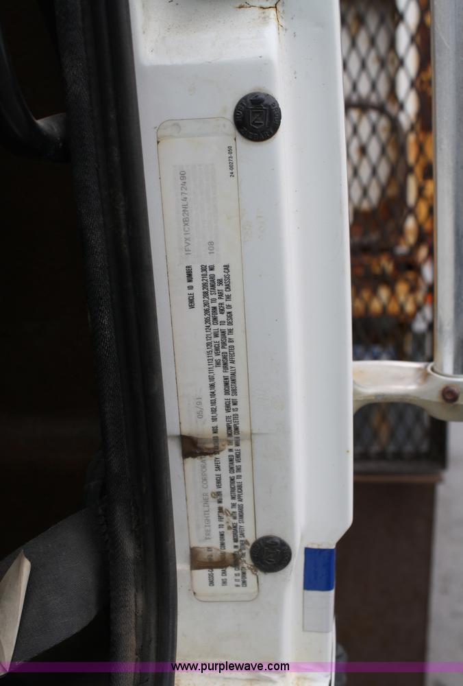 image for item A2216 1992 Freightliner FLC112 crane truck