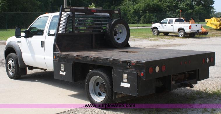 image for item A2259 2005 Ford F450 Super Duty extended cab pickup truck