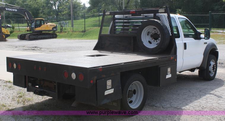 image for item A2259 2005 Ford F450 Super Duty extended cab pickup truck