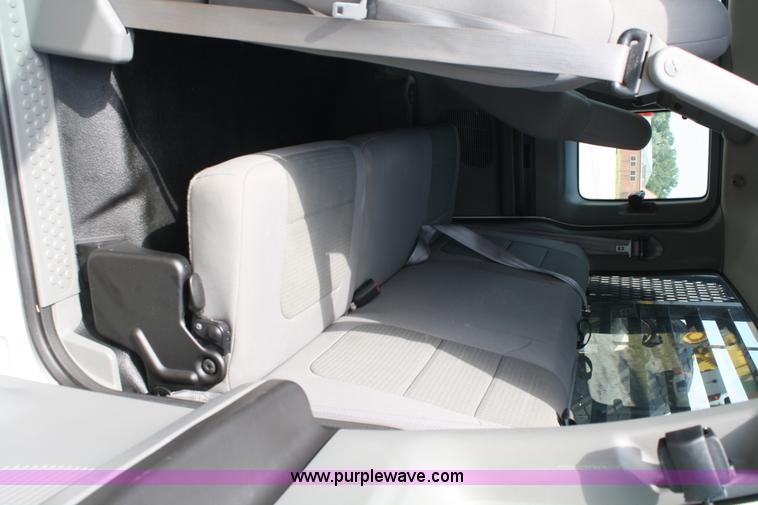 image for item A2259 2005 Ford F450 Super Duty extended cab pickup truck