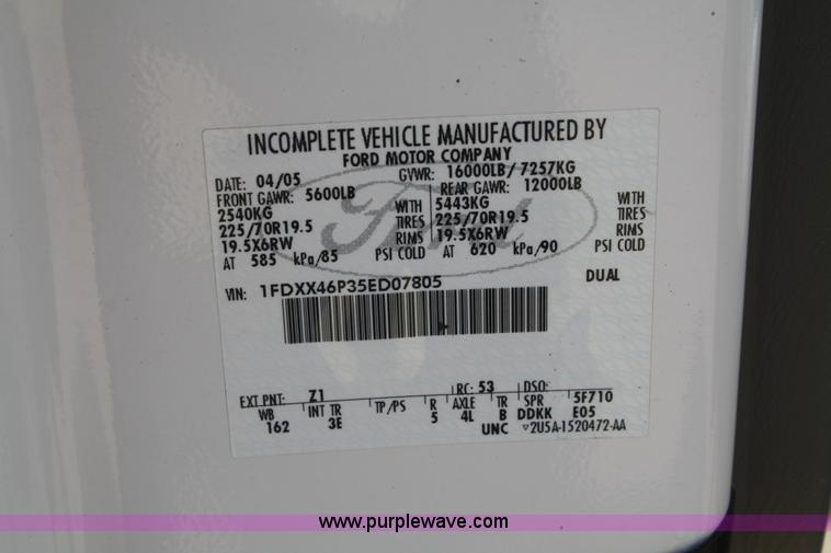 image for item A2259 2005 Ford F450 Super Duty extended cab pickup truck