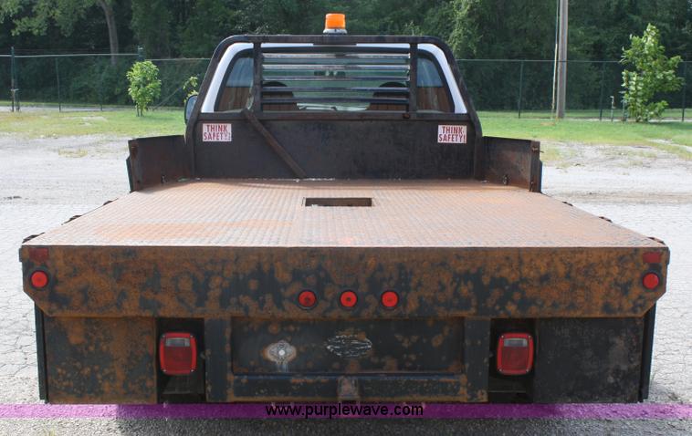 image for item A2260 2004 Ford F450 Super Duty extended cab pickup truck