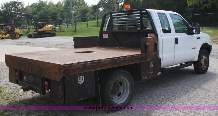 image for item A2260 2004 Ford F450 Super Duty extended cab pickup truck