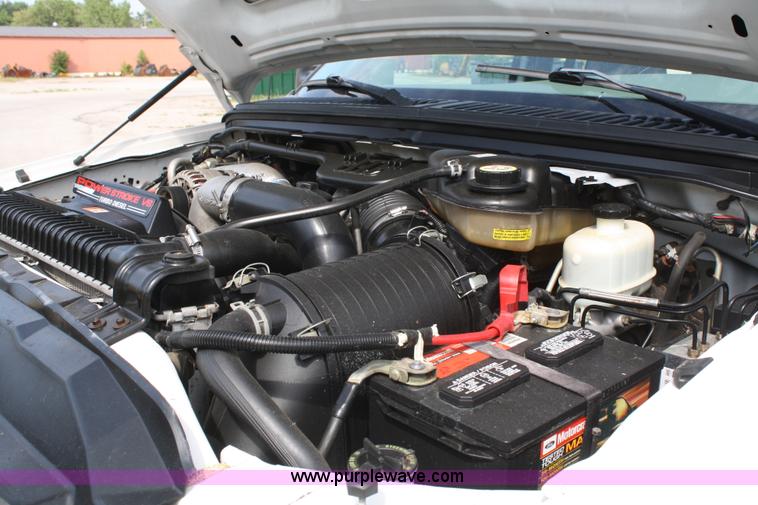 image for item A2261 2005 Ford F450 Super Duty extended cab pickup truck