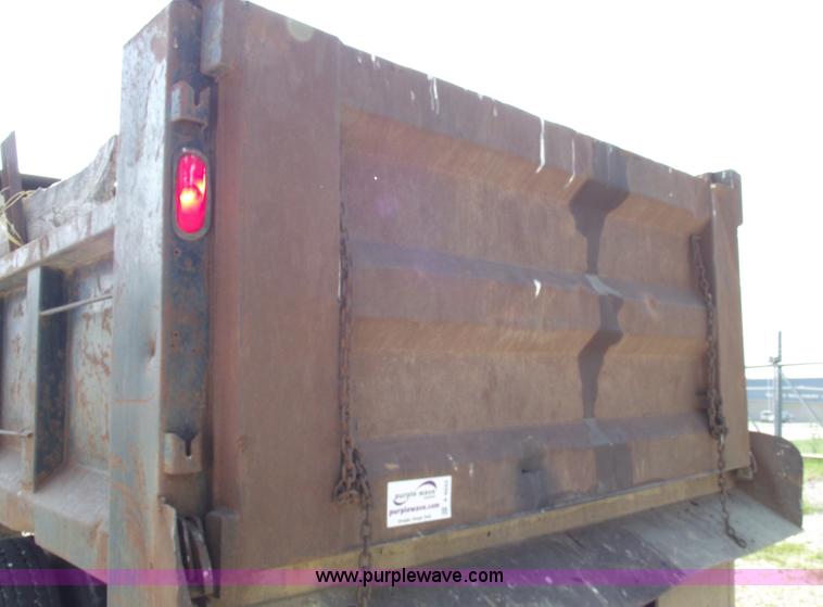 image for item A4033 1992 Mack CH613 dump truck