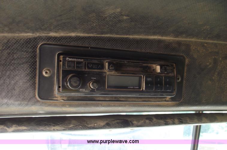 image for item A4033 1992 Mack CH613 dump truck