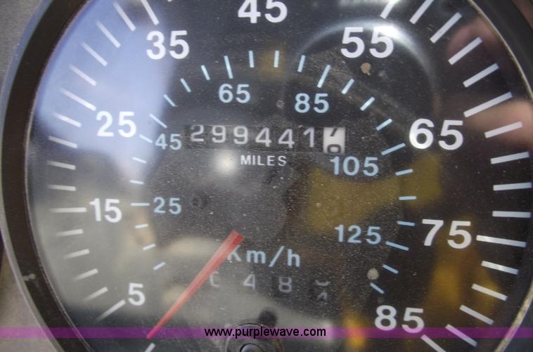 image for item A4033 1992 Mack CH613 dump truck