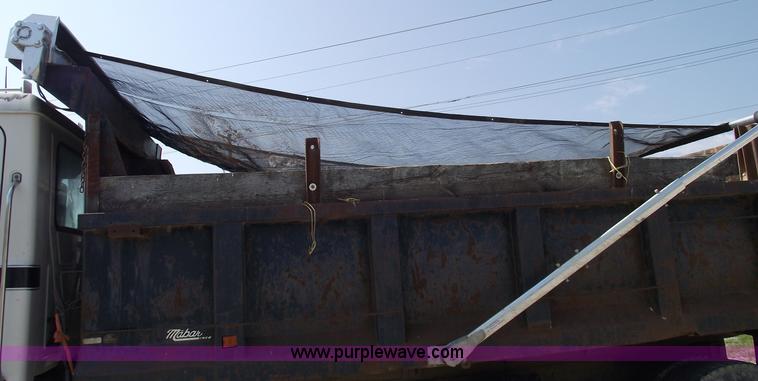 image for item A4033 1992 Mack CH613 dump truck