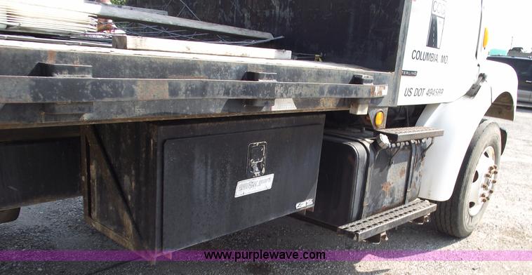 image for item A4034 1999 Sterling L7501 flatbed truck