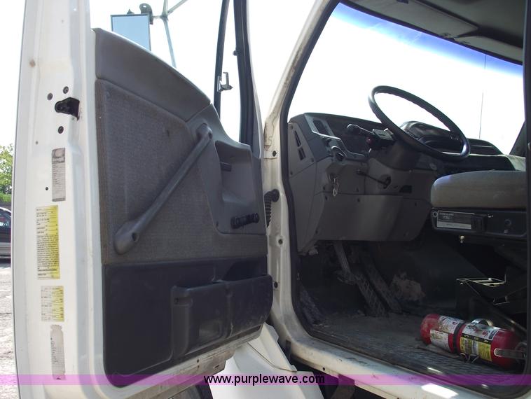 image for item A4034 1999 Sterling L7501 flatbed truck