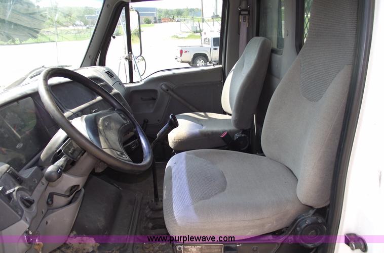 image for item A4034 1999 Sterling L7501 flatbed truck