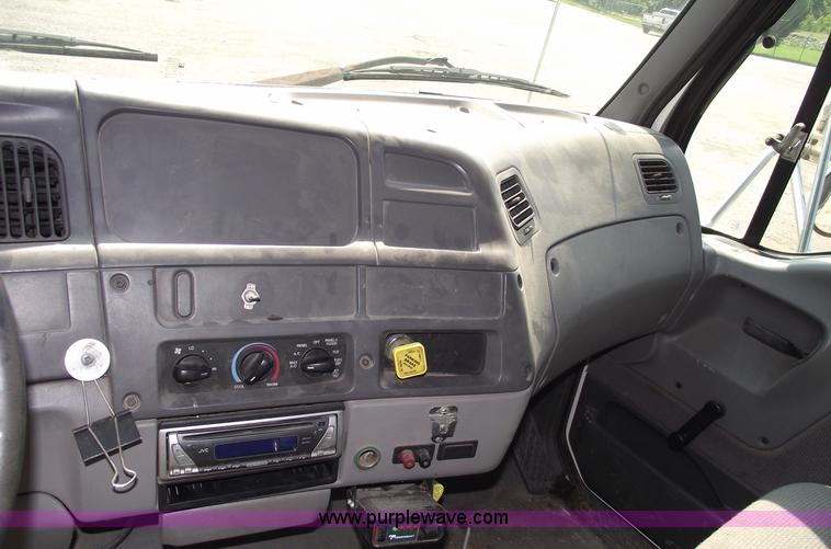 image for item A4034 1999 Sterling L7501 flatbed truck