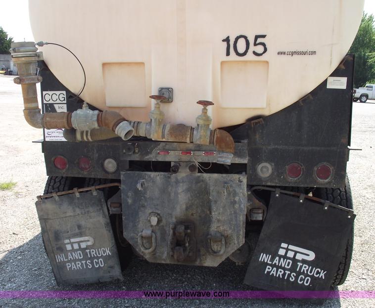 image for item A4035 1990 International 8300 water truck