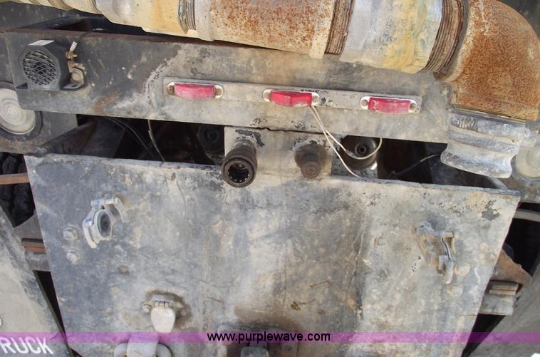 image for item A4035 1990 International 8300 water truck