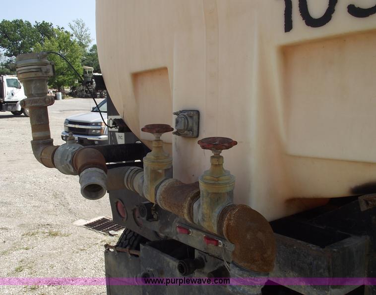 image for item A4035 1990 International 8300 water truck