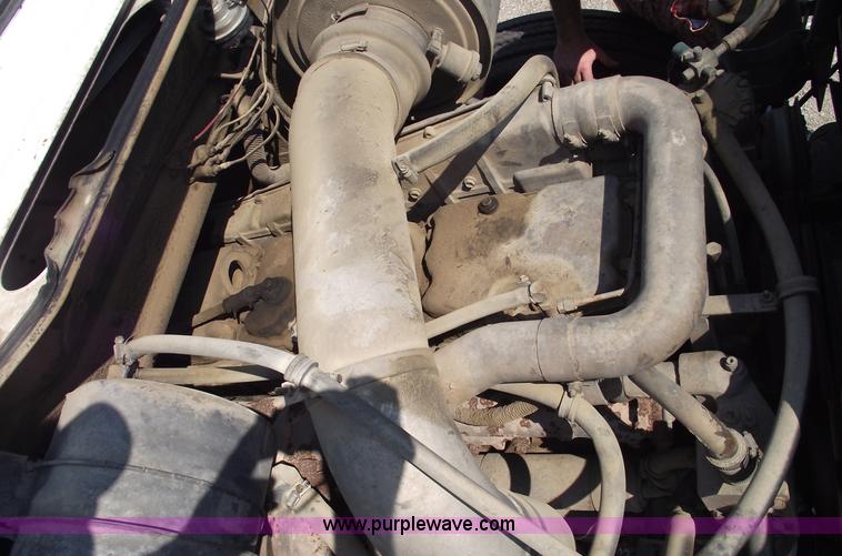 image for item A4035 1990 International 8300 water truck