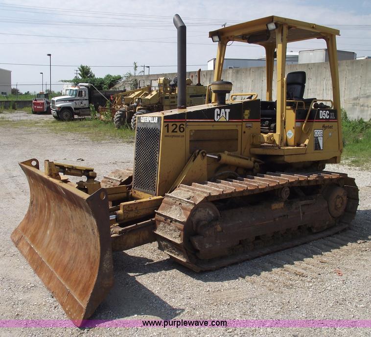 image for item A4037 1999 Caterpillar D5C XL Series III dozer
