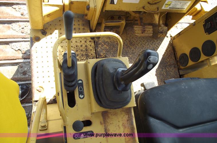 image for item A4037 1999 Caterpillar D5C XL Series III dozer