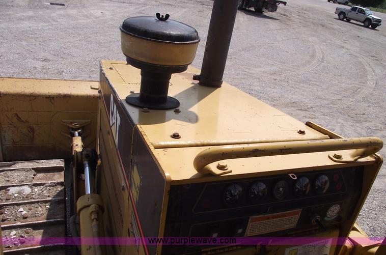 image for item A4037 1999 Caterpillar D5C XL Series III dozer