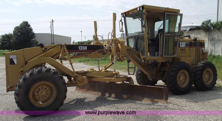 image for item A4038 1996 Caterpillar 135H motor grader