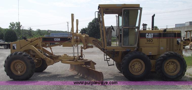 image for item A4038 1996 Caterpillar 135H motor grader