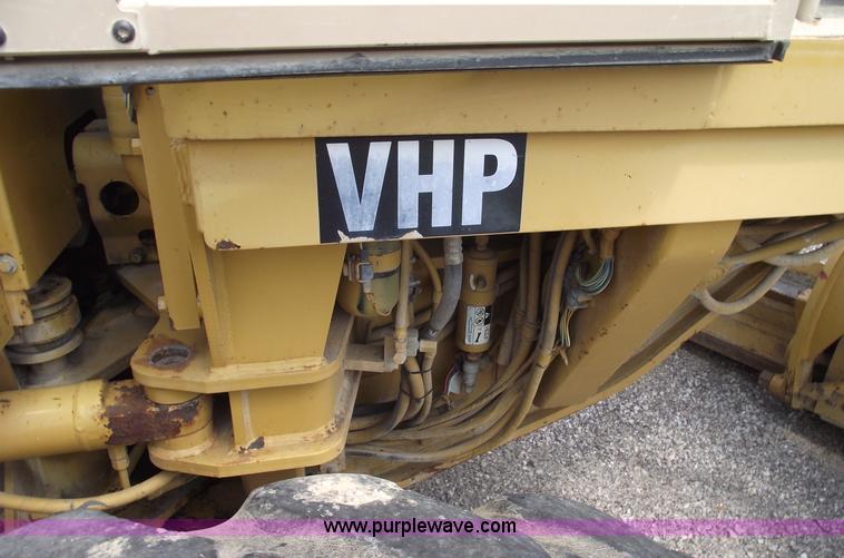 image for item A4038 1996 Caterpillar 135H motor grader