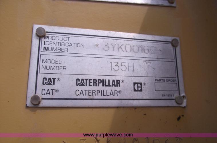 image for item A4038 1996 Caterpillar 135H motor grader