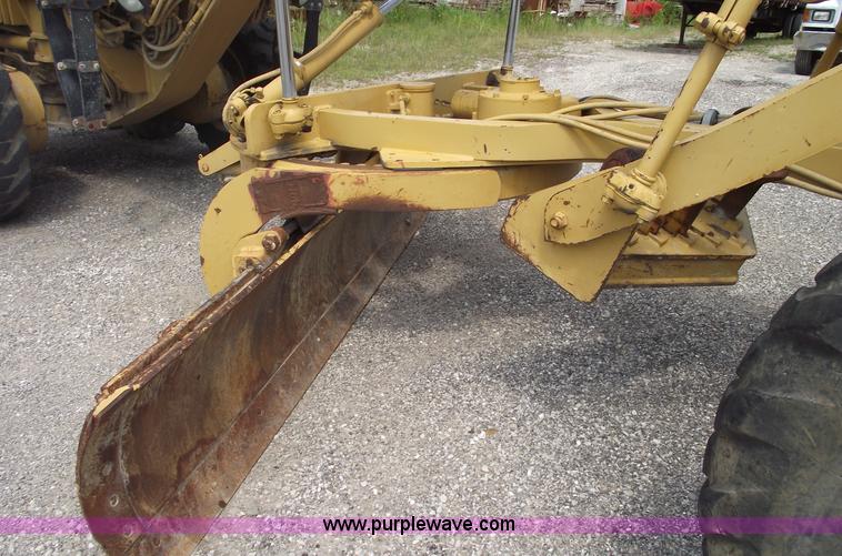 image for item A4038 1996 Caterpillar 135H motor grader