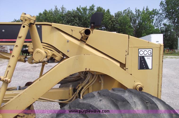 image for item A4038 1996 Caterpillar 135H motor grader