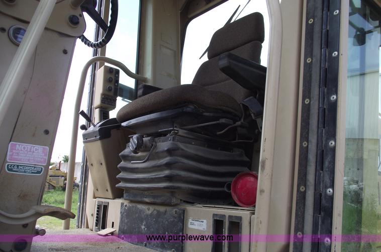 image for item A4038 1996 Caterpillar 135H motor grader