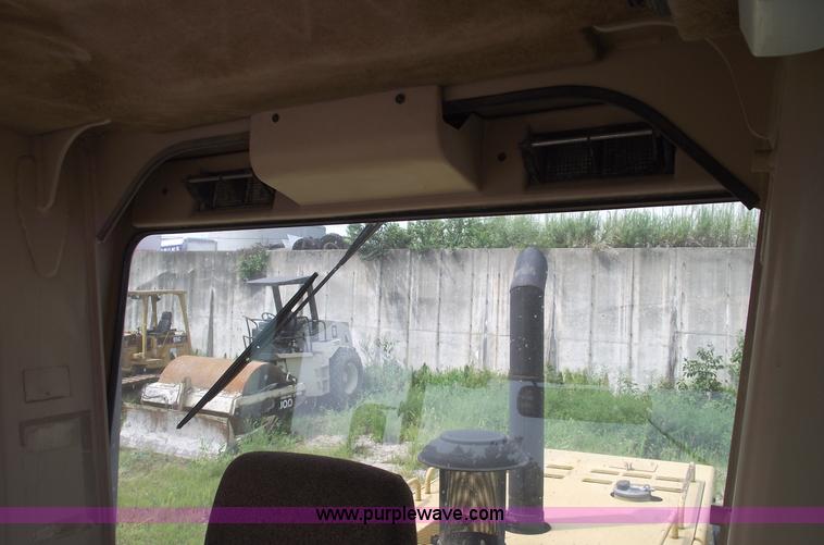 image for item A4038 1996 Caterpillar 135H motor grader